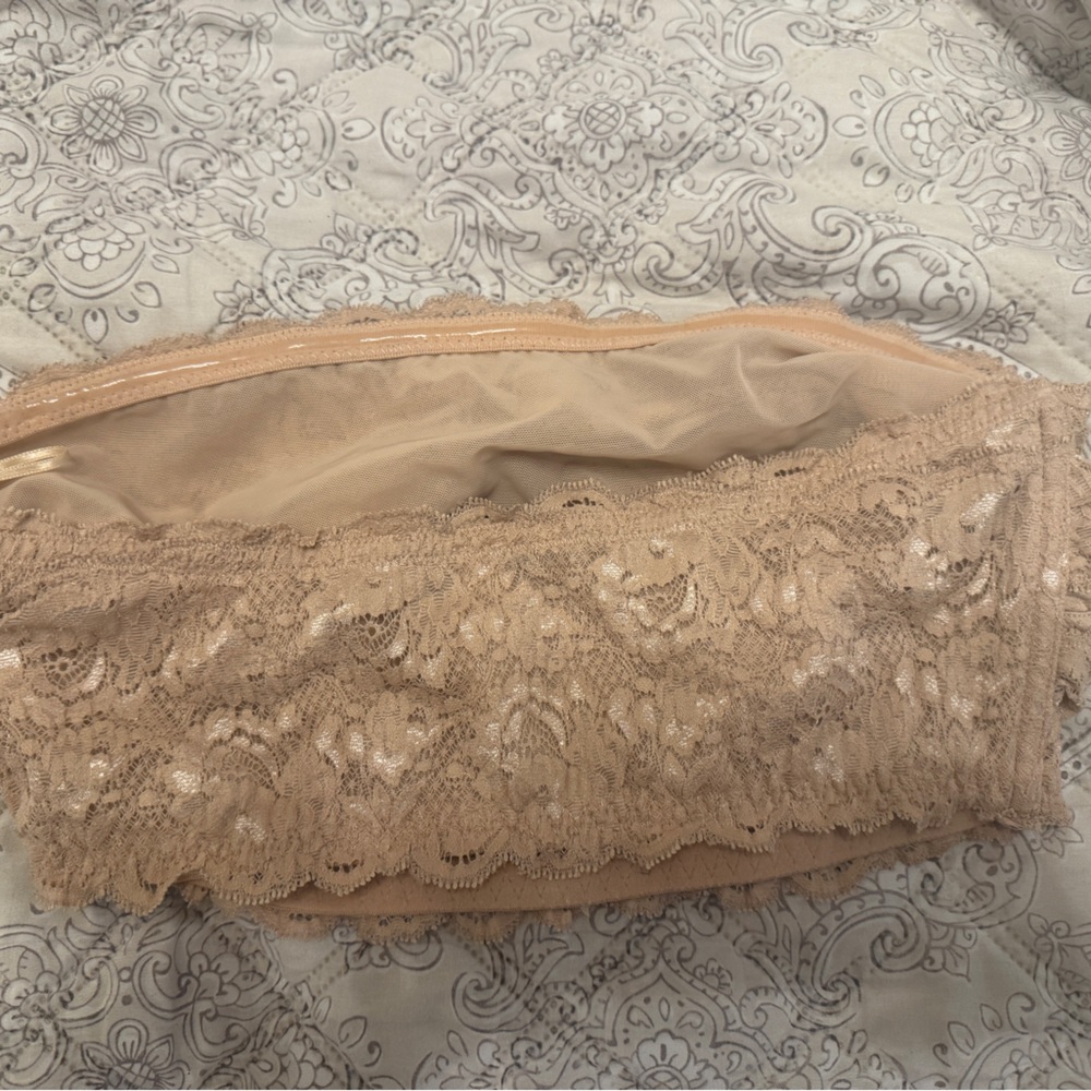 Cosabella Lace Bandeau in Beige - Picture 2 of 3